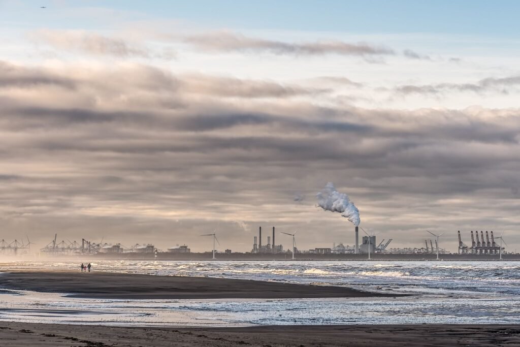 HOW CARBON DIOXIDE EMISSIONS FROM POWER PLANTS DRIVE GLOBAL WARMING