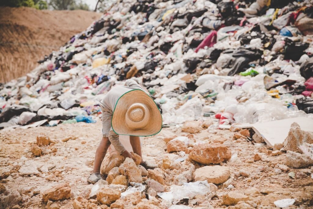TOXIC LANDFILL LEACHATE CHEMICAL COMPOUNDS AND THEIR IMPACT ON WATER SYSTEMS