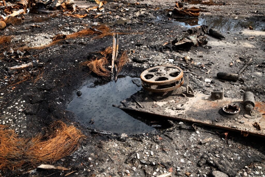 hydrogen sulfide from waste decomposition